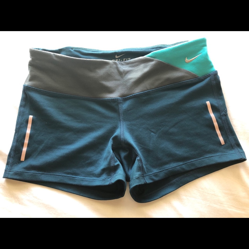 Nike Women’s Epic Run Boy Shorts